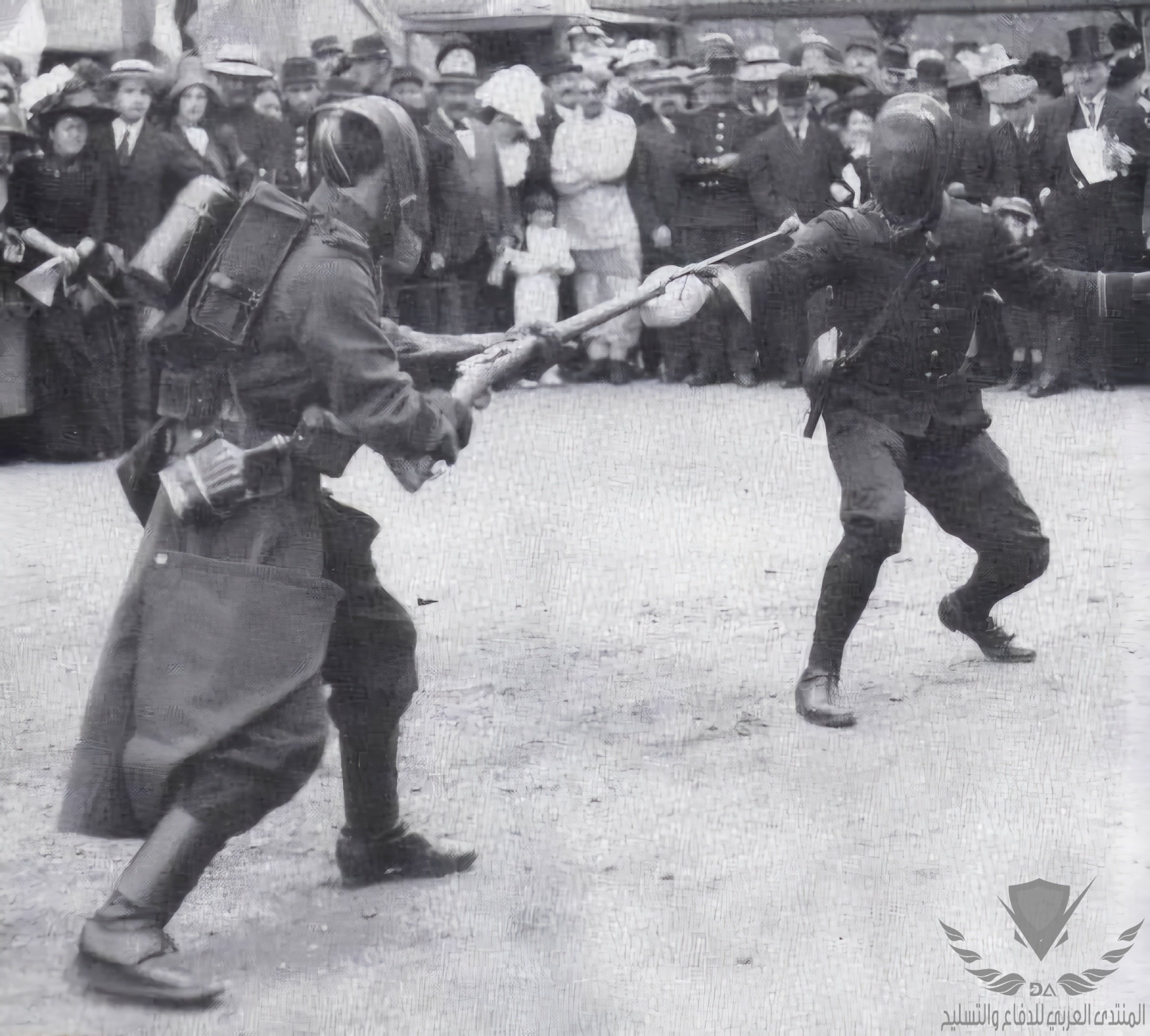 bringing-a-rifle-to-a-sword-fight.-a-french-soldier-uses-his-berthier-rifle-in-a-fencing-fuel-...jpg