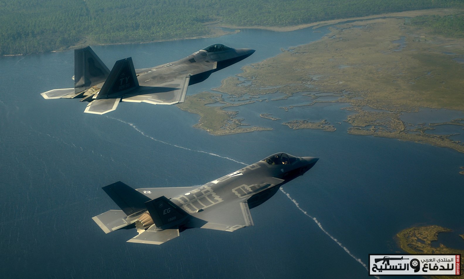 f-22 vs f-35