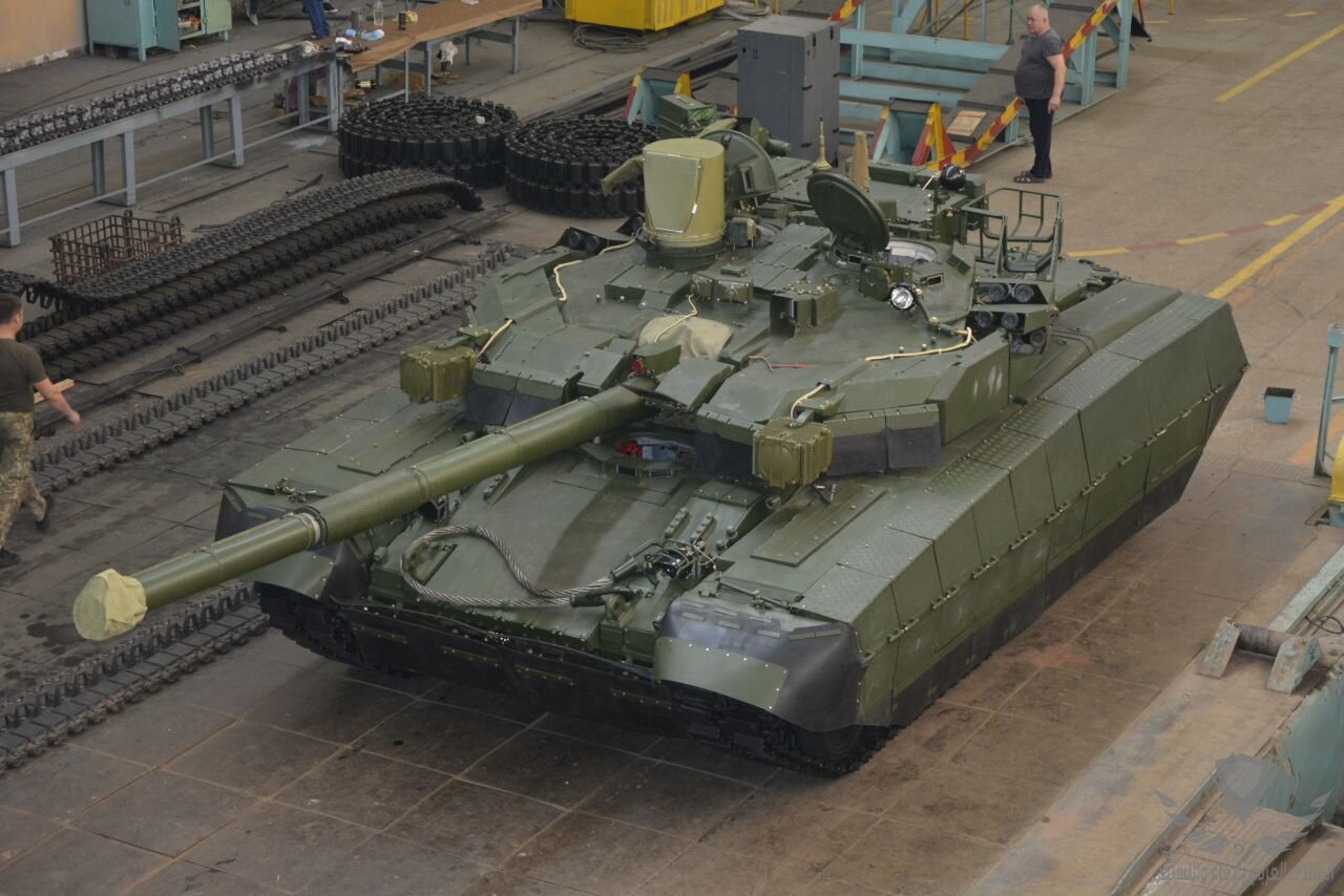 ukraine-defense-company-malyshev-plant-delivered-upgraded-oplot-main-battle-tank-to-ukrspetsex...jpg