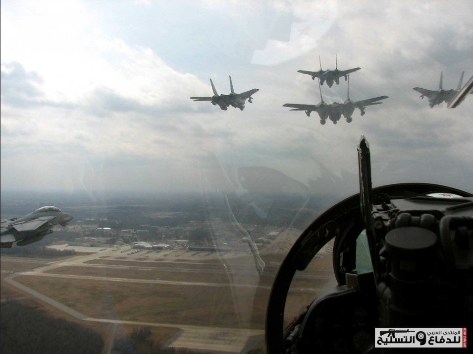 أخر رحلة لطائرة F-14 TomCat