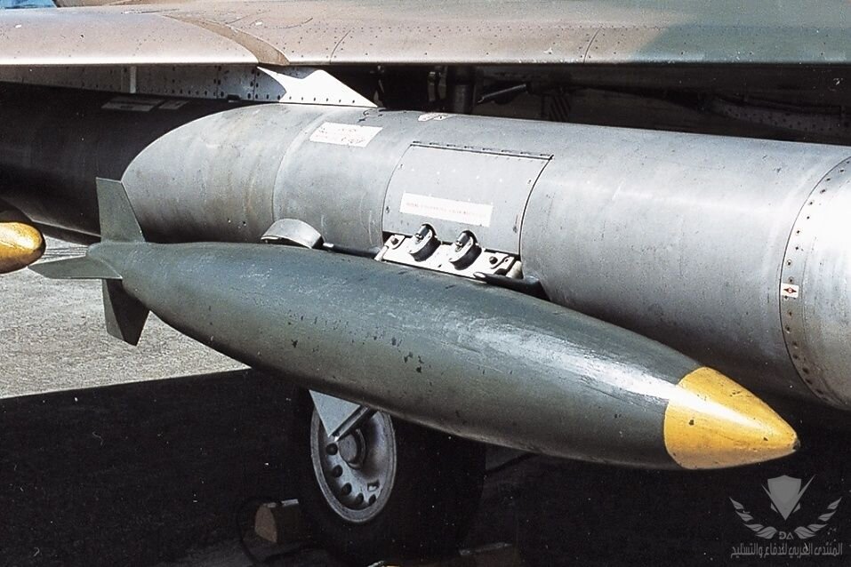 bomb01po2.jpg