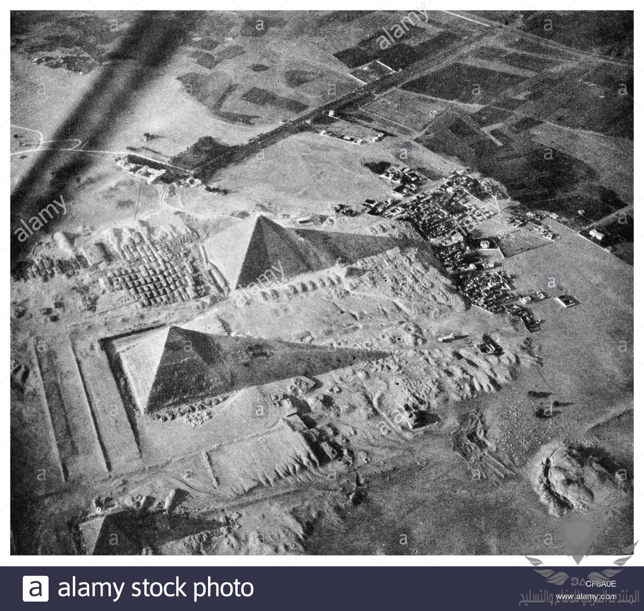 1926-pyramids-of-giza-sphinx-aerial-view-CF8A0E.jpg