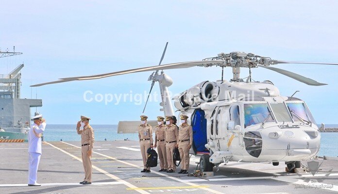 Pattaya-News-4-N-Aug-28-02-RTN-Chief-farewell-ceremony-on-HTMS-Chakri-Naruebet-pic-1.jpg