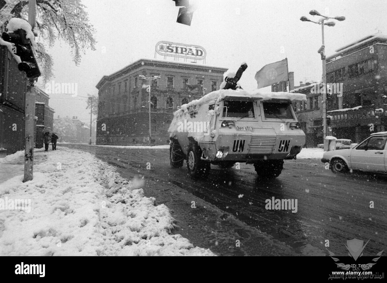 26-mars-1993-pendant-le-siege-de-sarajevo-un-egyptien-fahd-apc-armoured-personnel-carrier-une-...jpg