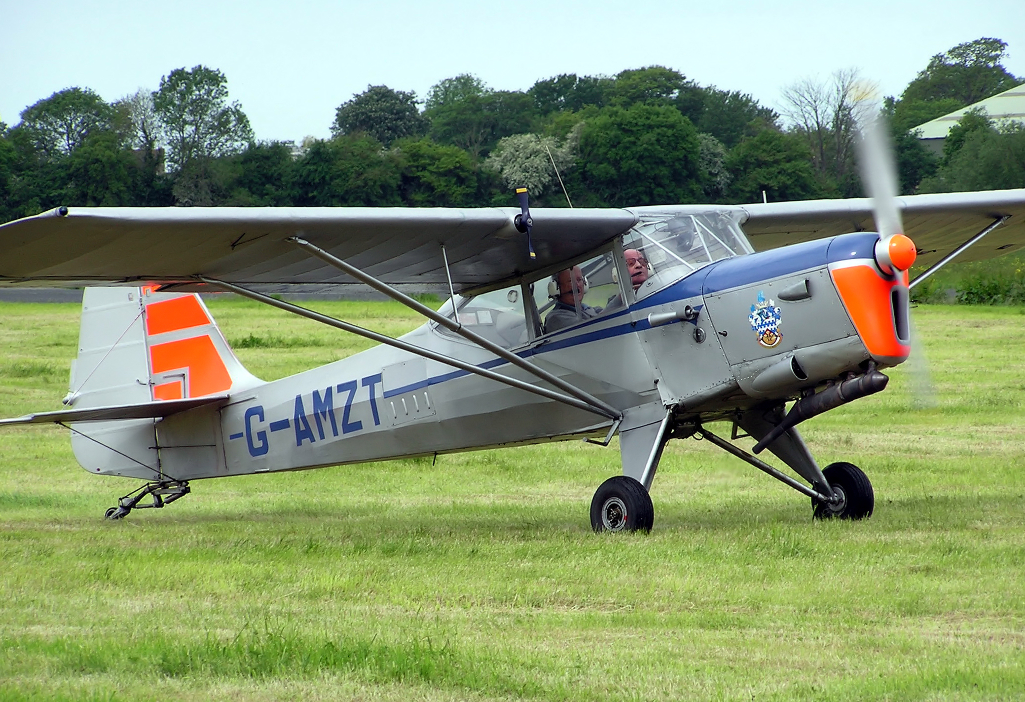 Auster.aiglet.g-amzt.arp.jpg