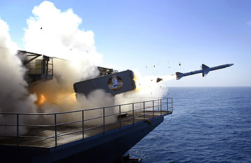 navy_missile_0214.jpg