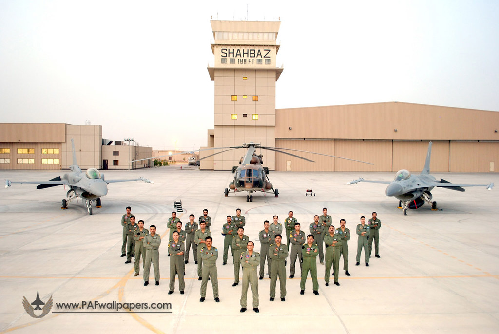 Shahbaz Air Base PAF squadrons | Officers of the No.39th Win… | Flickr