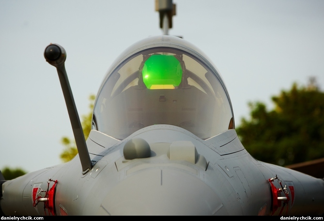 rafale_close_canopy.jpg