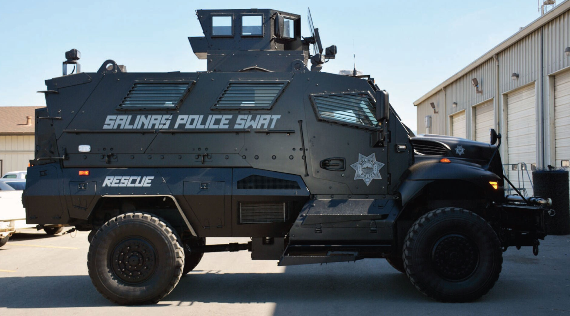 salinas_police_department_mrap_armored_vehicle_swat_team.jpg