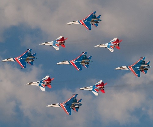 Aerobatic-team-The-Russian-Knights-1-500x415.jpg