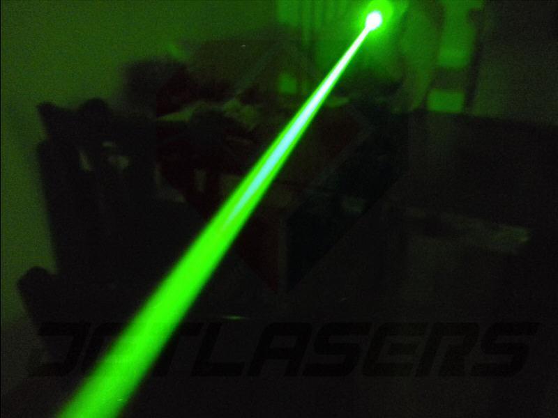 green_laser_dazzlers_500mw_700mw.jpg