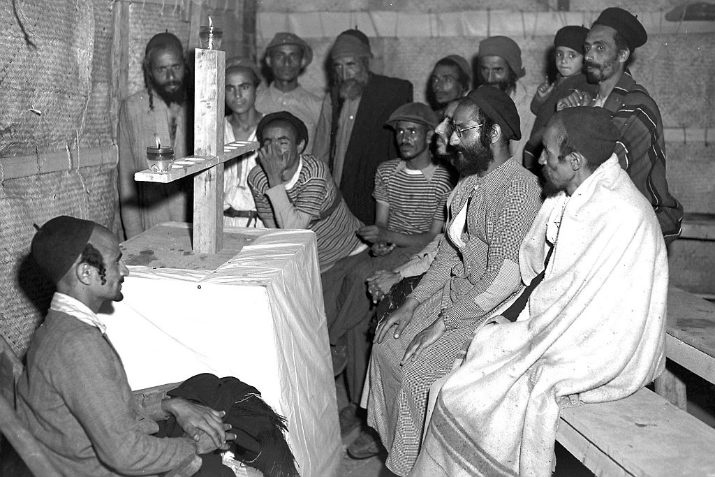 yemenites-hanukkah-david-eldan-gpo.jpg
