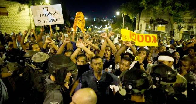 Ethiopians%2Bprotesting%2Bin%2BJerusalem%2B300415.jpg