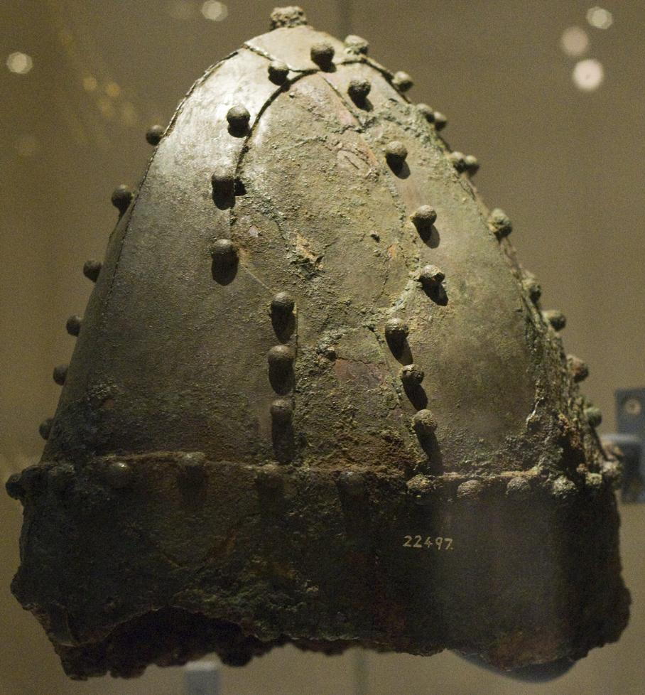 Sassanid_army_helmet_by_Nickmard_Khoey.jpg