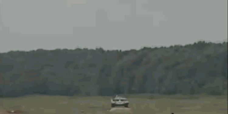 1444050135-tank-pop-big.gif