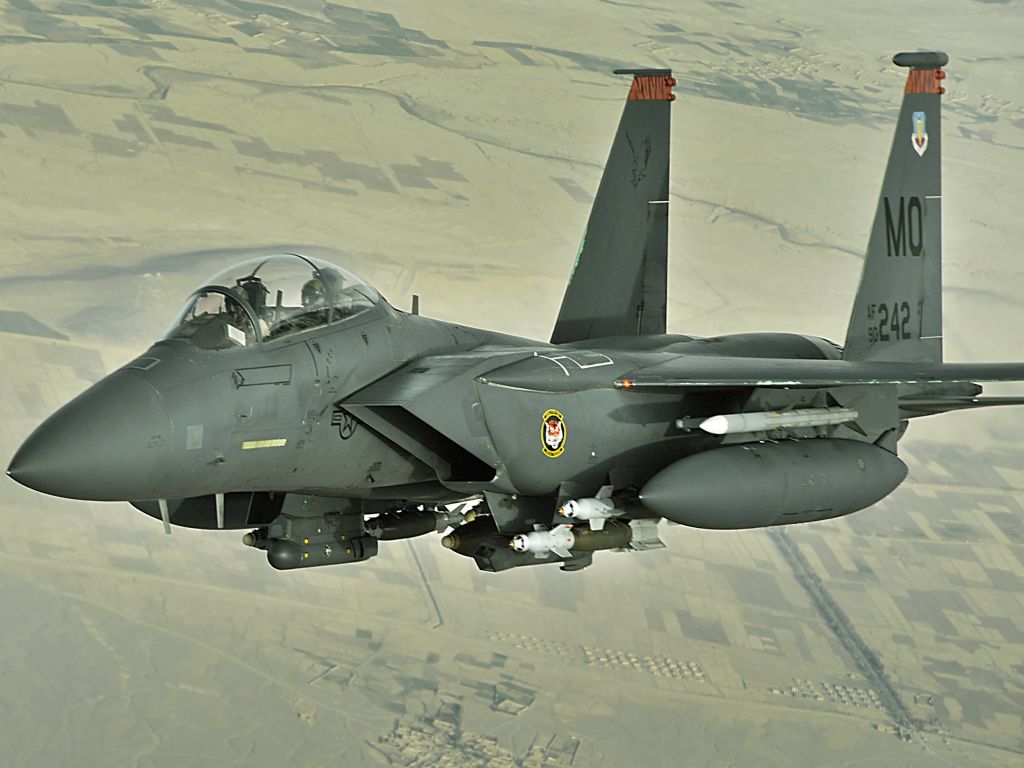 boeing-f-15-strike-eagle_wallpapers_17332_1024x768.jpg