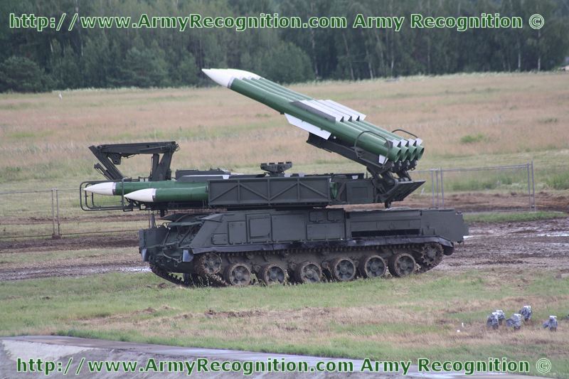 Buk-M1_air_defence_missile_system_Defence_Engineering_Technologies_exhibition_2012_Moscow_Russia_001.jpg