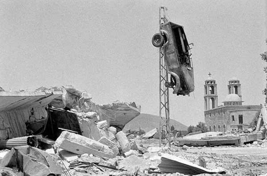Destruction_in_the_al-Qunaytra_village_in_the_Golan_Heights%2C_after_the_Israeli_withdrawal_in_1974.jpg