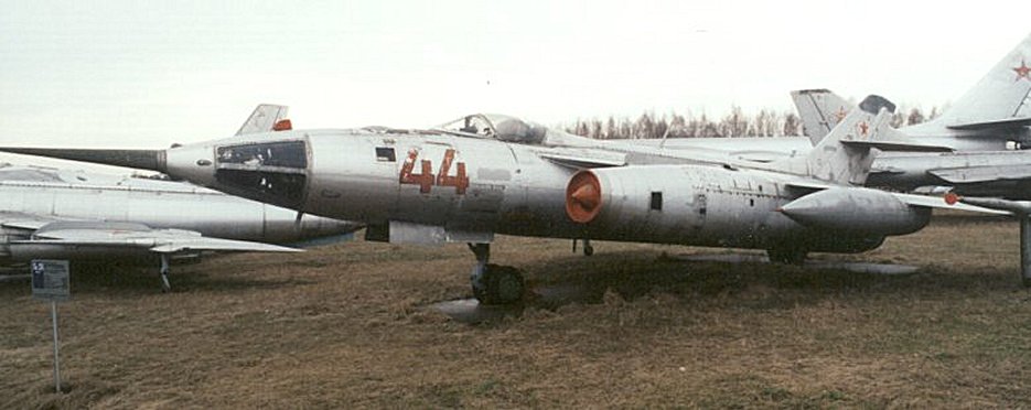 ru_monino_aircraft_yak28_02.jpg