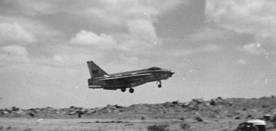 Lightning002_%28Saudi_Arabia%29.jpg