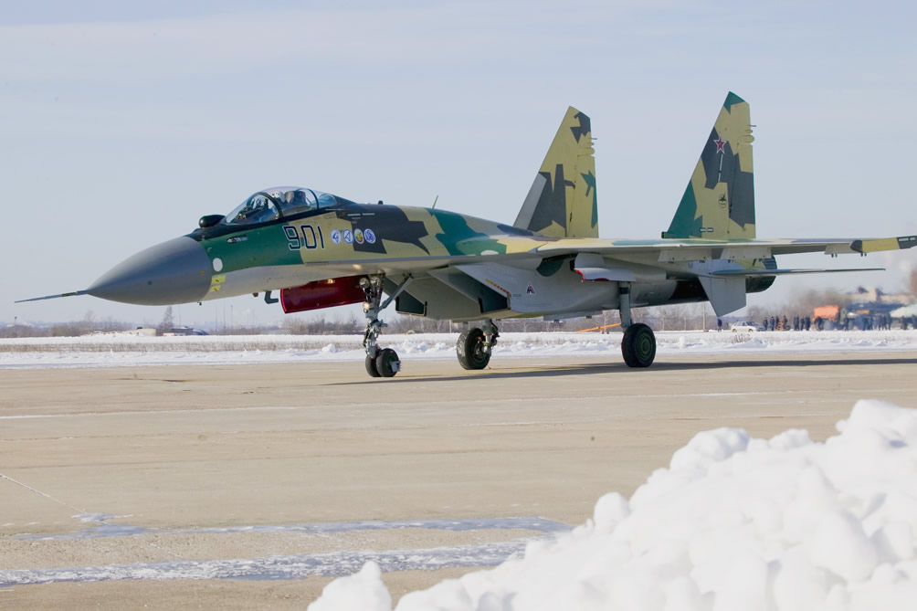 AIR_SU-35_Sukhoi_Test_Runway_lg.jpg