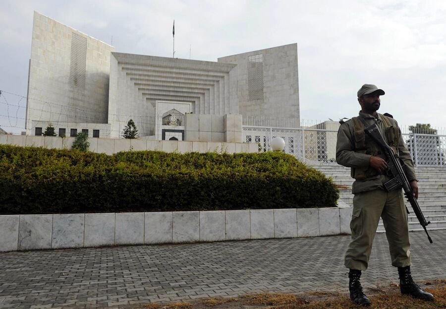 Tribunal-Suprem-Pakistan-dilluns-AFP_ARAIMA20120116_0068_20.jpg
