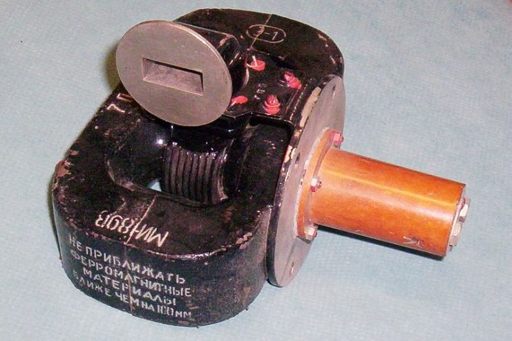 800px-magnetron_mi-189w-741x493.jpg