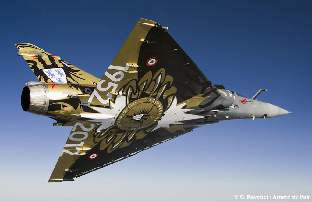 Mirage-2000C-com-pintura-Tigre-do-esquadr%C3%A3o-Campresis-foto-Armee-de-lair.jpg