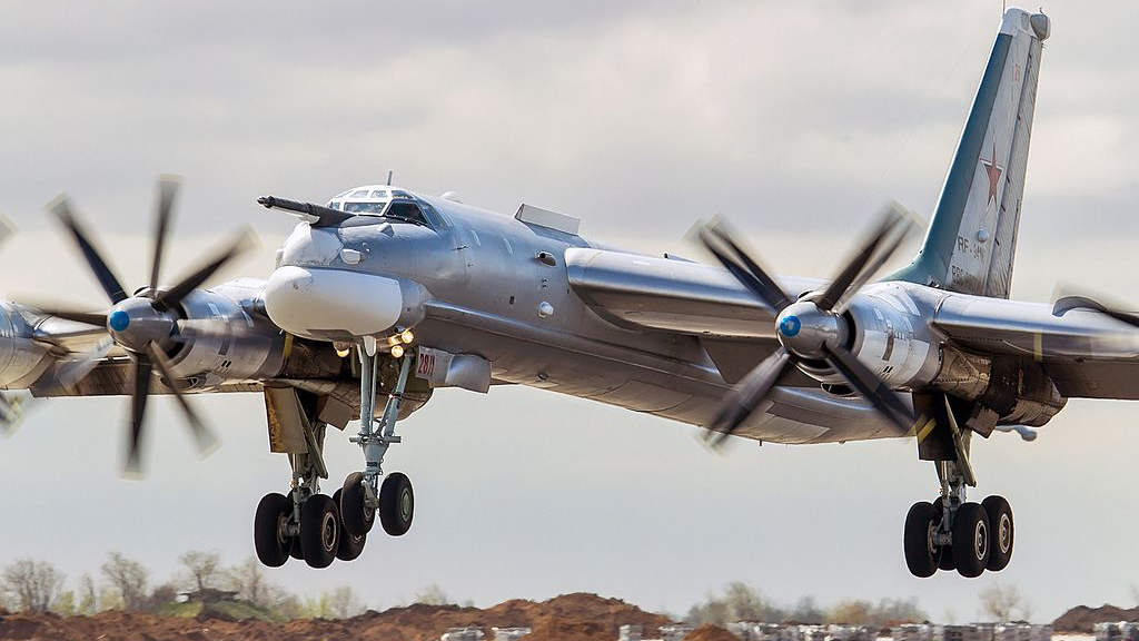 Tu-95MS_Russia_-_Air_Force_AN2270793.jpg