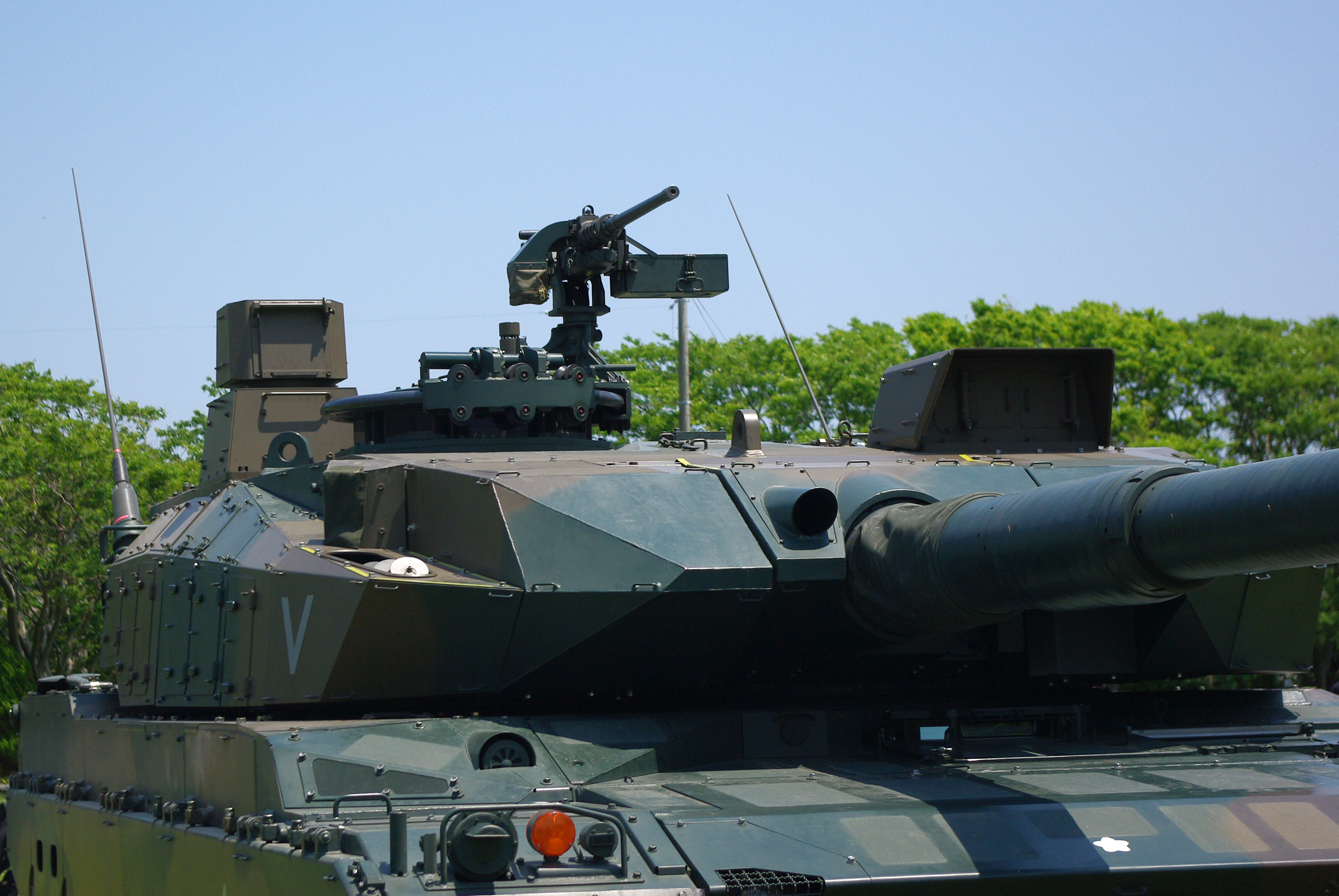 JGSDF_Type10_tank_20120527-14.JPG