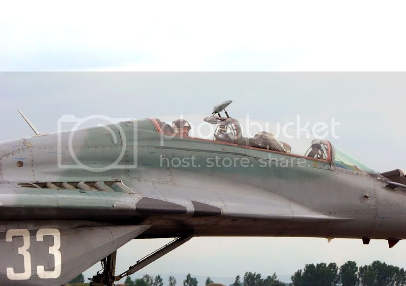 mig29ubcockpitsg5.jpg