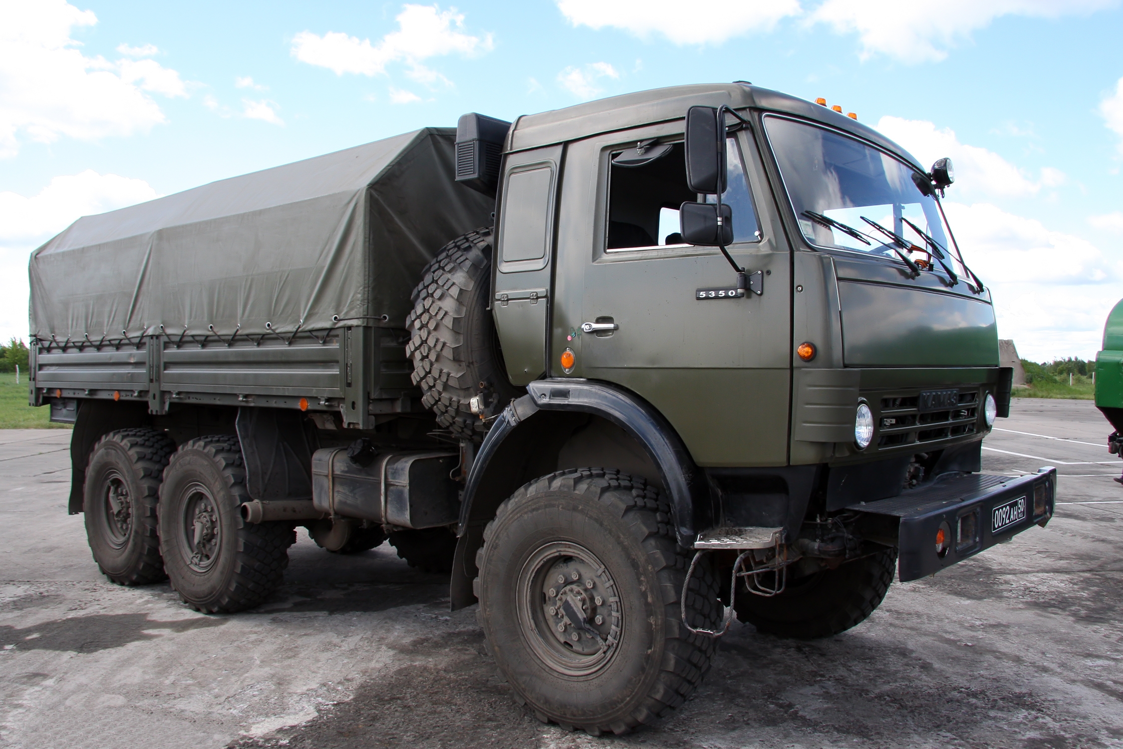 KAMAZ-5350_military_truck_of_Russia.jpg