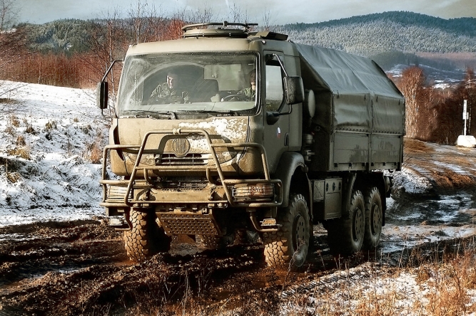 tatra_t810_1r0r26_valnik_1.jpg