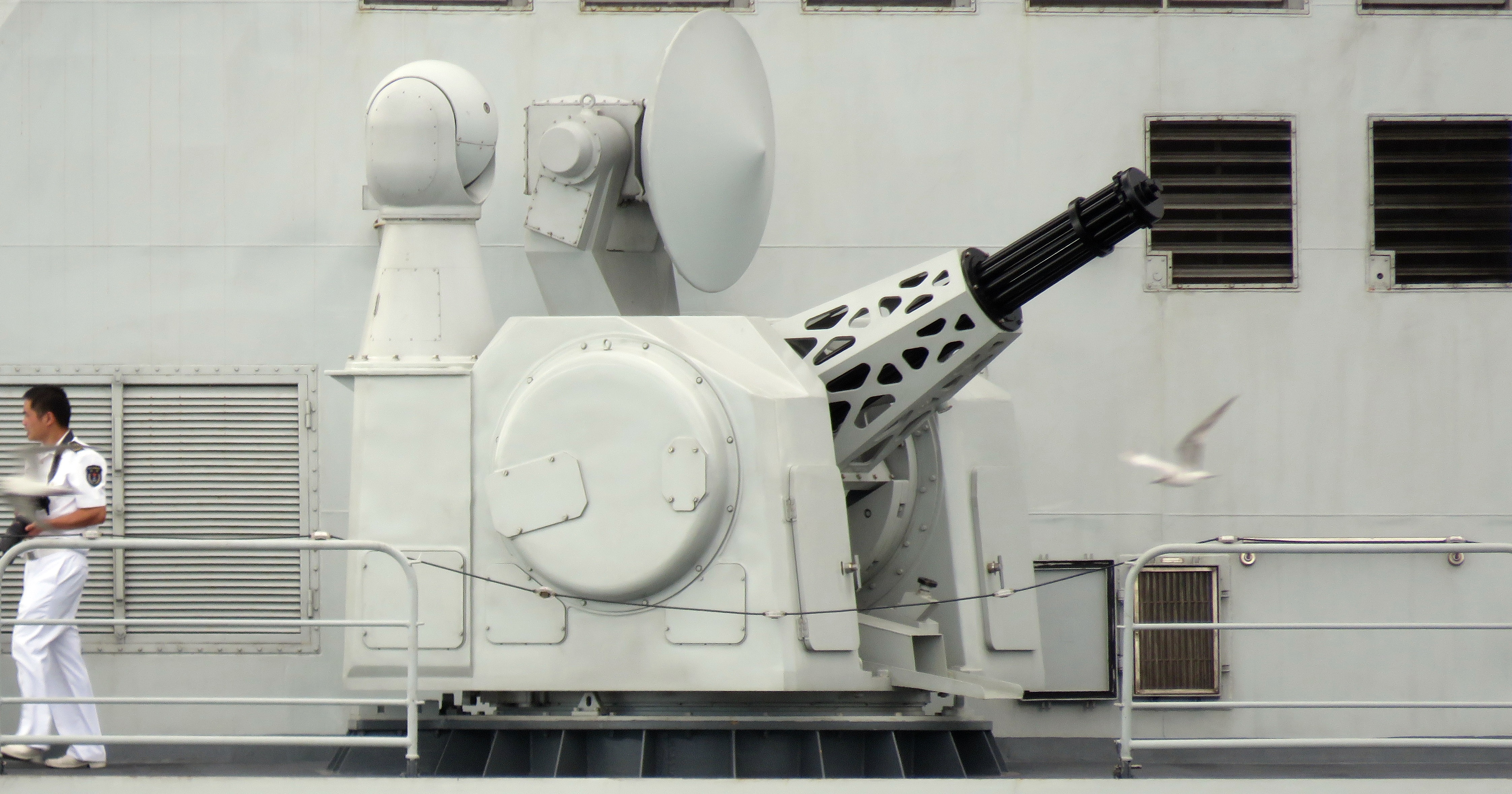Wuhu_%28539%29_Frigate_-_Type_1130_CIWS.jpg