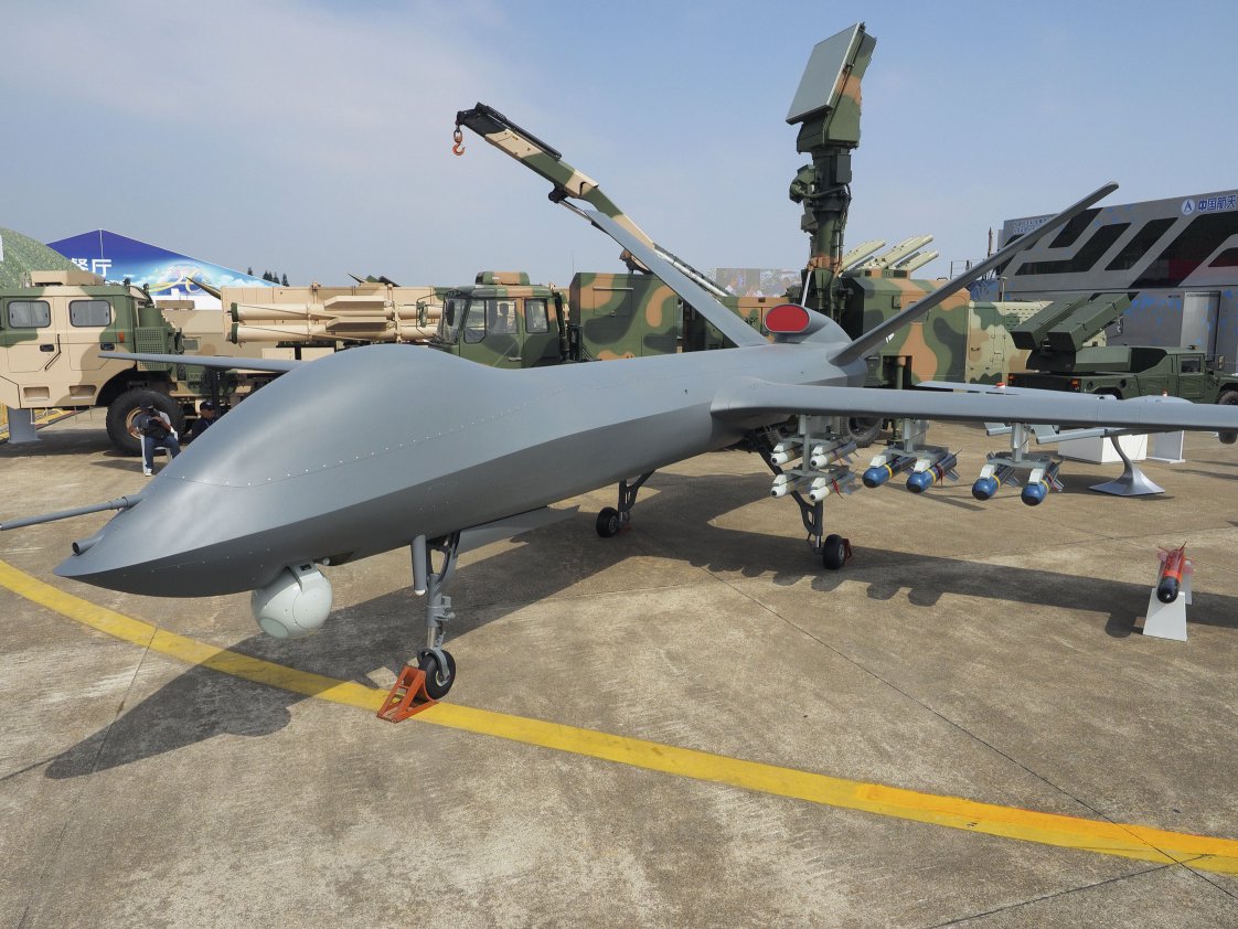Chinese_CASC_CH-5_Caihong-5_Medium-Altitude_Long-Endurance_MALE_Armed_Weaponized_UAS_UAV_Drone_Aircraft_Kelvin_Wong_IHS_Janes_360_2.jpg