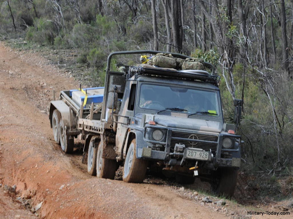 mercedes_g_class_6x6_l2.jpg