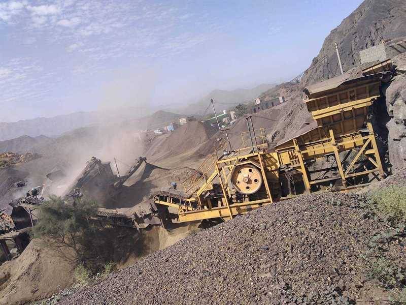 اتهامات للحوثيين بمنح تصاريح للأتباع لتأسيس استثمارات خاصة (إكس) اتهامات للحوثيين بمنح تصاريح للأتباع لتأسيس استثمارات خاصة (إكس)