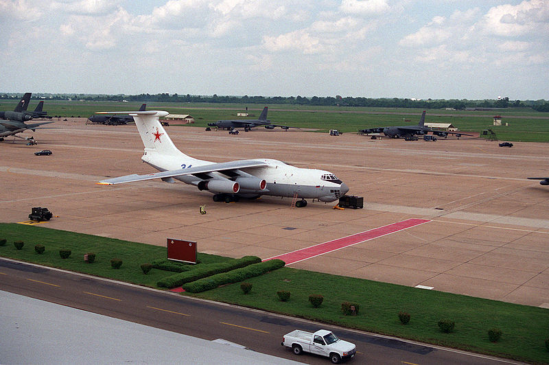 800px-Il-78_Midas.jpg