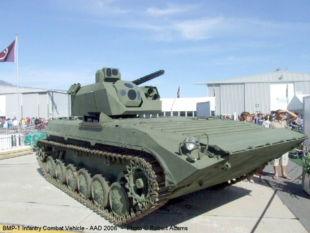 bmp-1_infantry_combat_vehicle_02_ra06.JPG