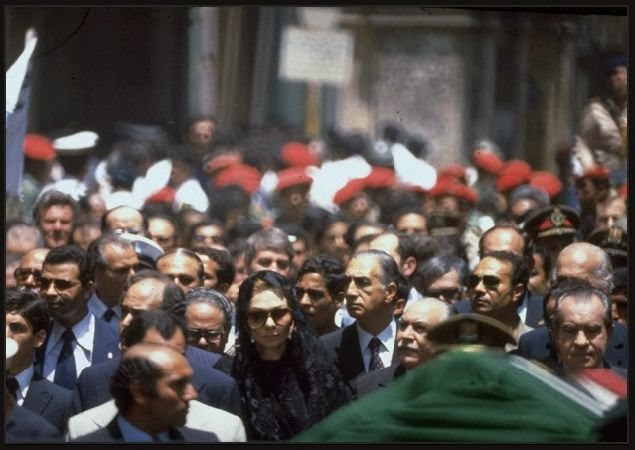 shah+funeral+1980.jpg