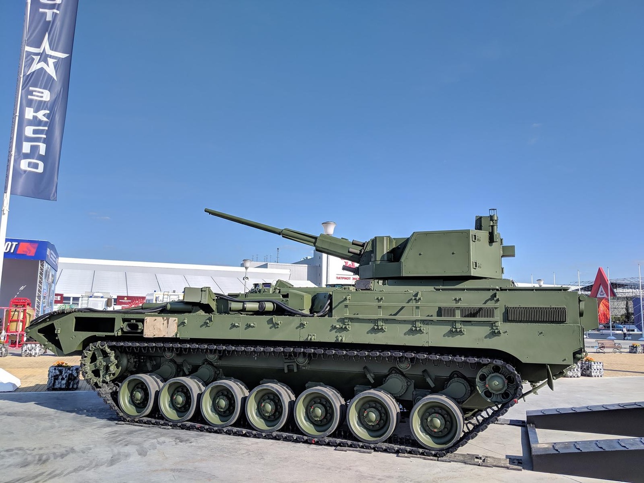 rG8BUT60AeM.jpg