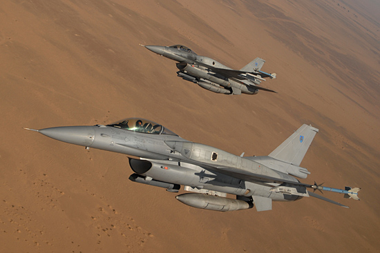 oman-f16.jpg