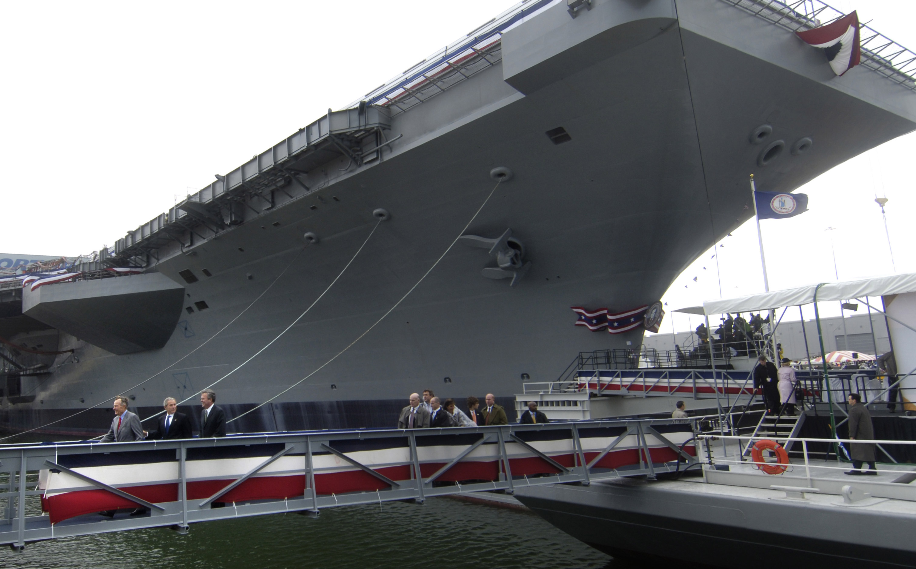 gw_ghw_and_jeb_bush_after_christening_carrier_vessel.jpg