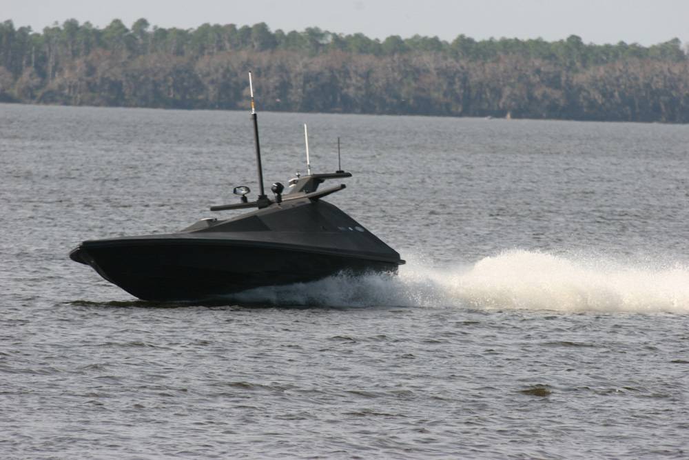 42_INTERCEPTOR_boat198hrWEB-12607.jpg