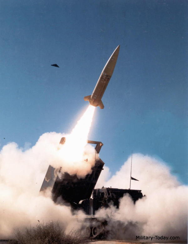 m270_mlrs_l8.jpg