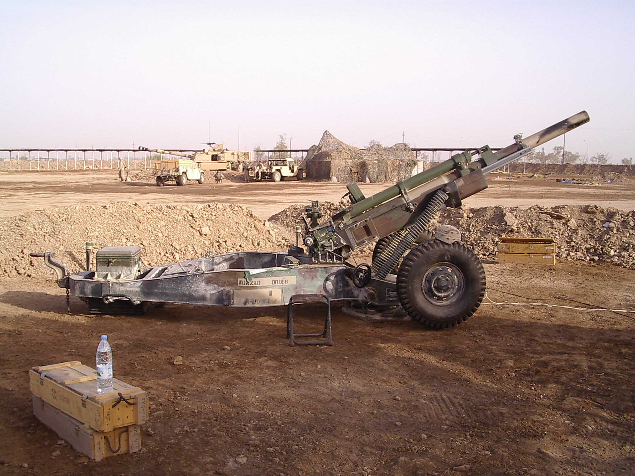 M102_Howitzer_A1206_Tai_Iraq_2004.JPG