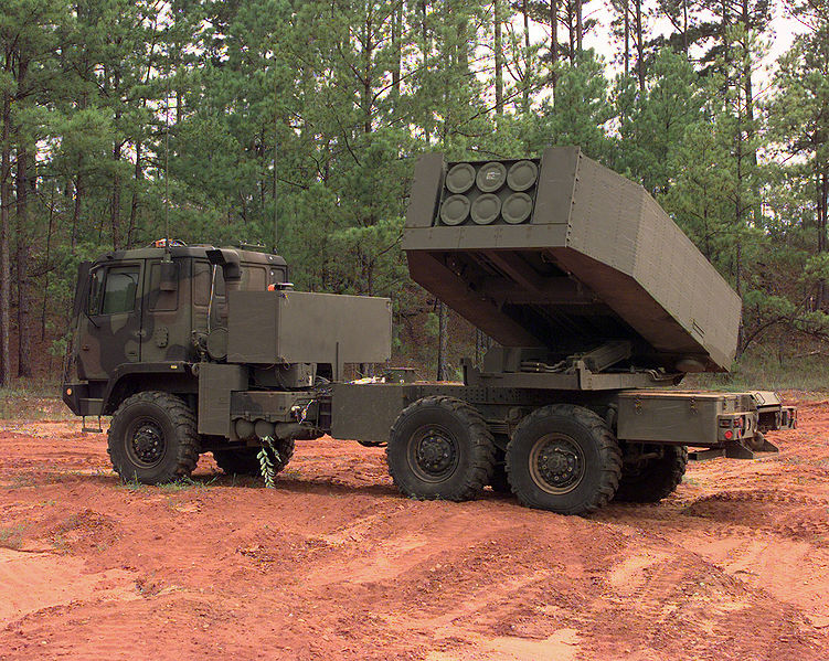 751px-HIMARS.jpg