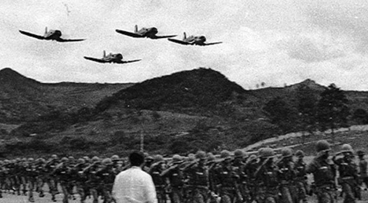 football-war-corsairs-flying.jpg