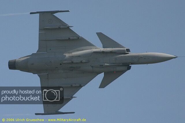 Gripen-JAS-39A_RIAT2006_019_800.jpg