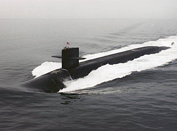 USS_Kentucky_%28SSBN-737%29.jpg